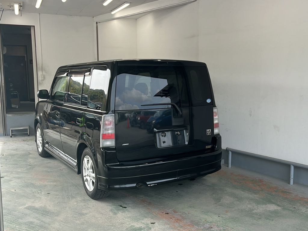 TOYOTA BB