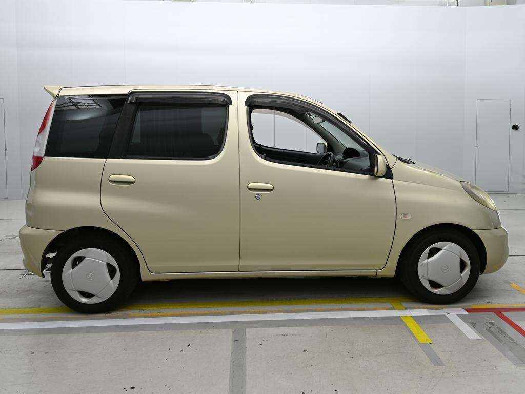 TOYOTA FUNCARGO