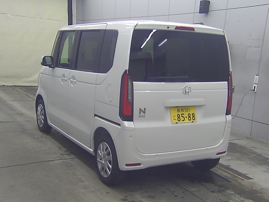 HONDA N-BOX
