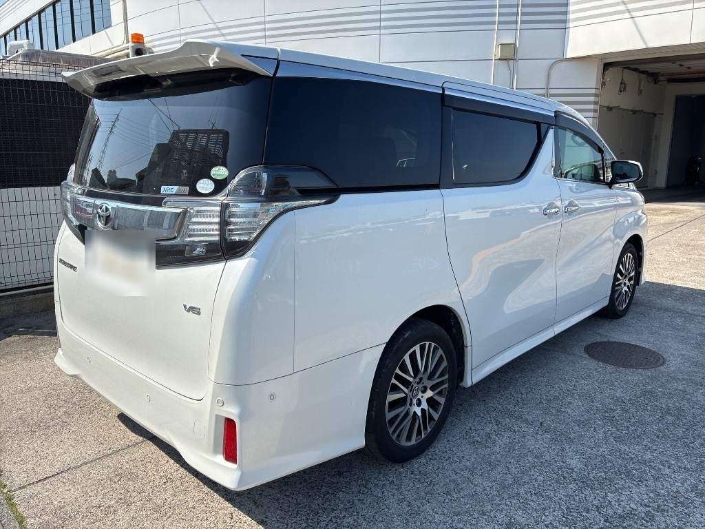 TOYOTA VELLFIRE