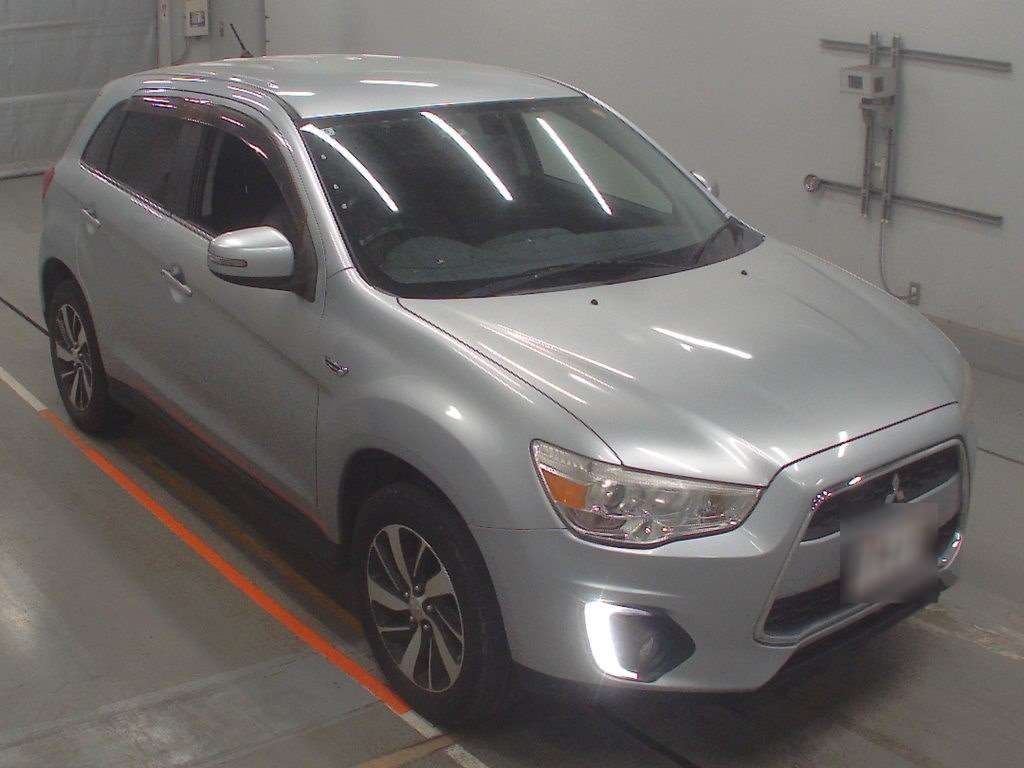 MITSUBISHI RVR