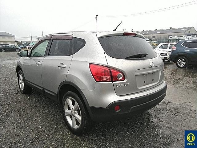 NISSAN DUALIS