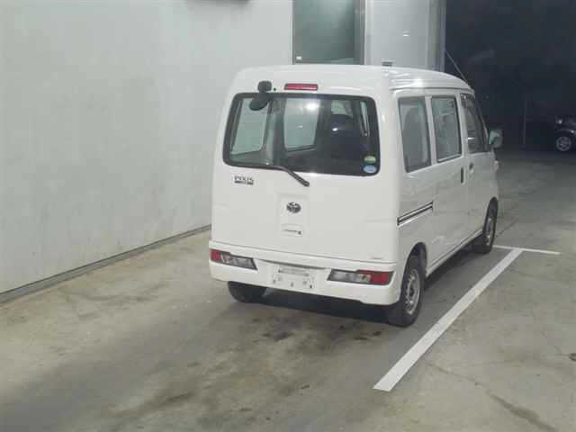 TOYOTA PIXIS VAN