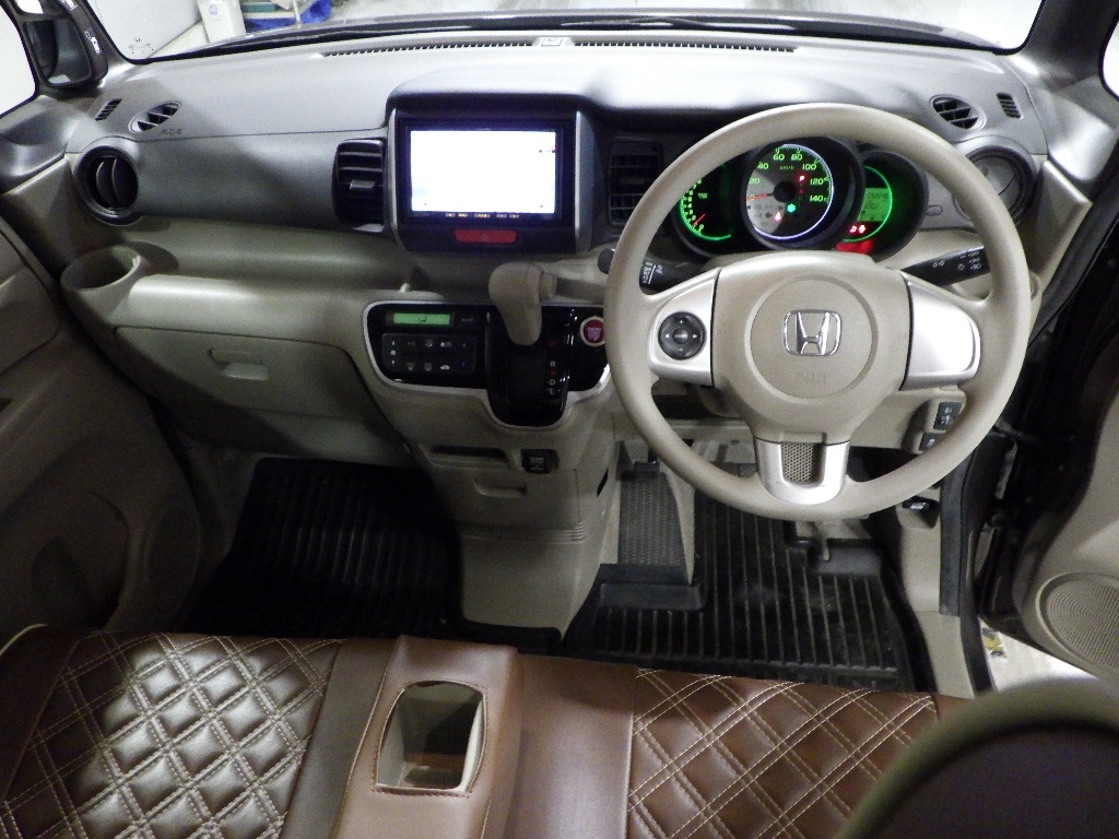 HONDA N-BOX+