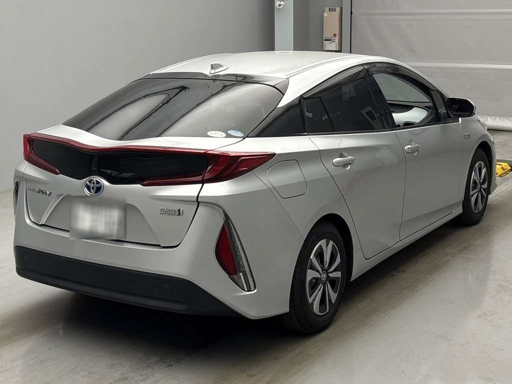TOYOTA PRIUS PHV