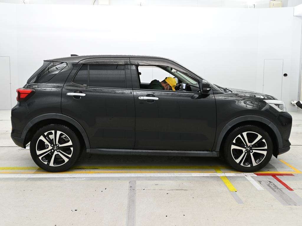 DAIHATSU ROCKY