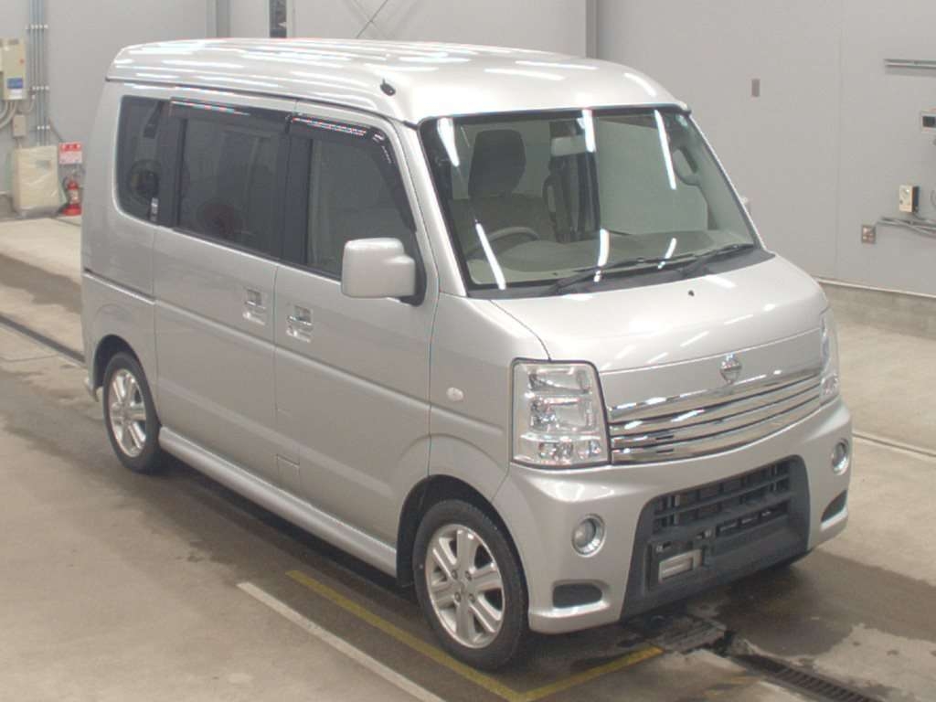 NISSAN NV100 CLIPPER