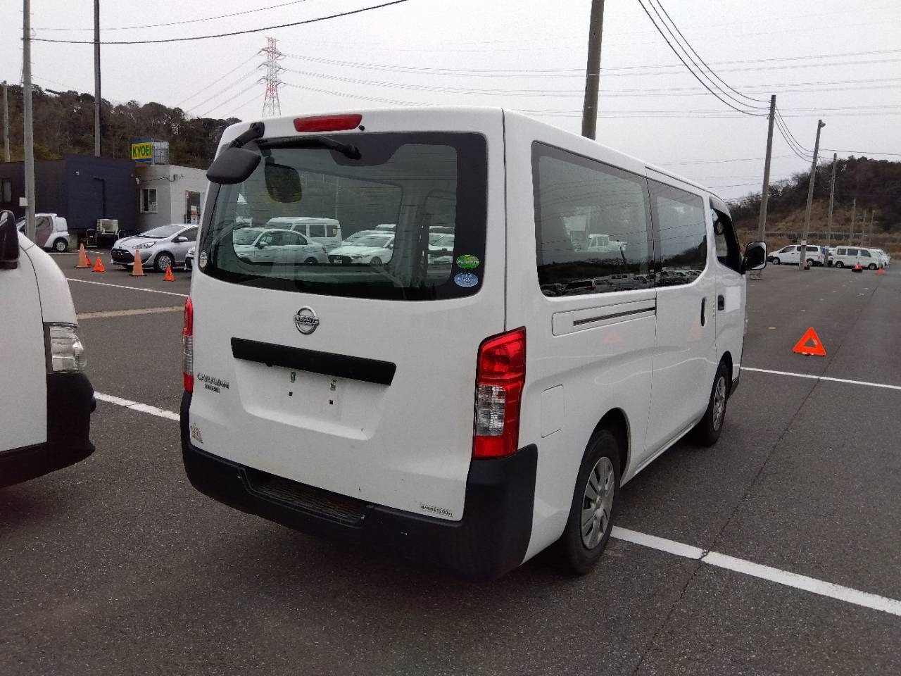 NISSAN NV350 CARAVAN