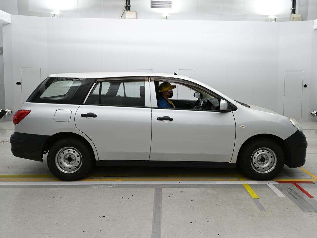 NISSAN AD