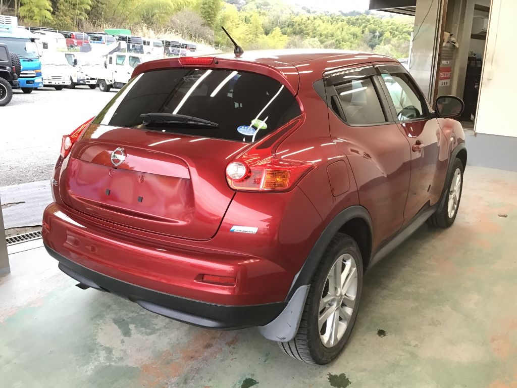 NISSAN JUKE
