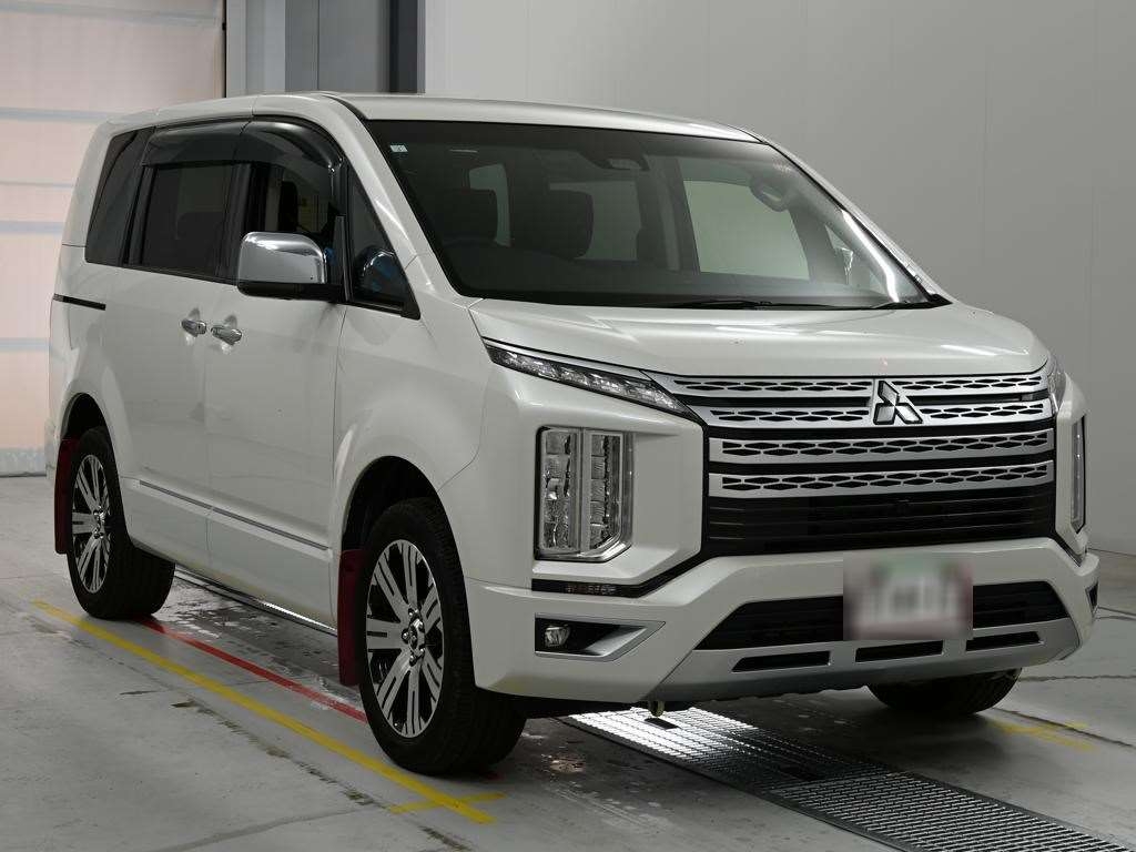 MITSUBISHI DELICA D:5