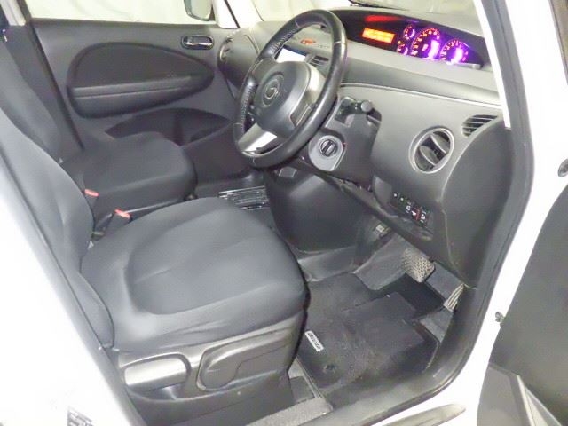 MAZDA BIANTE