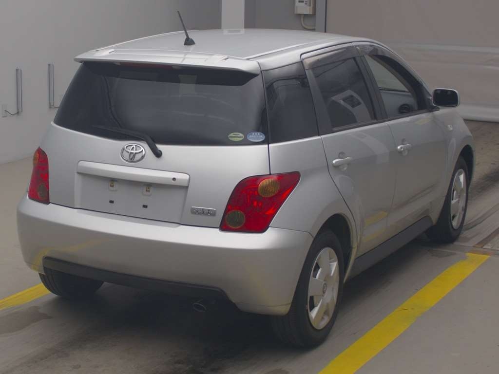TOYOTA IST