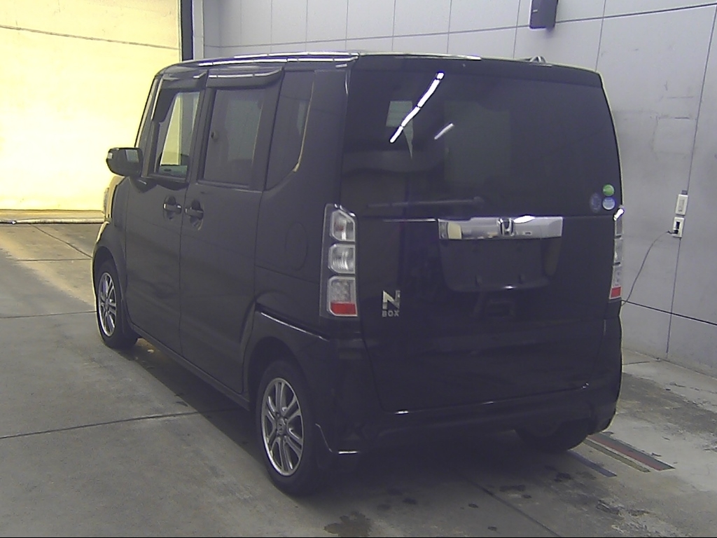 HONDA N-BOX
