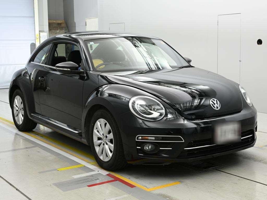 VOLKSWAGEN BEETLE