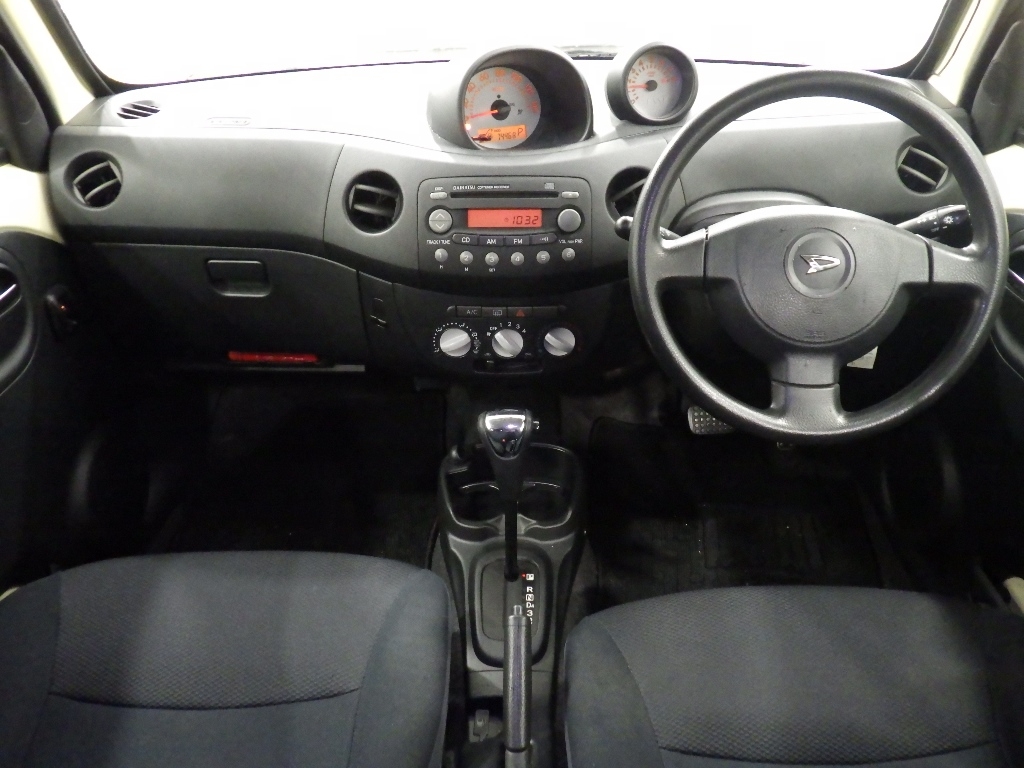 DAIHATSU ESSE