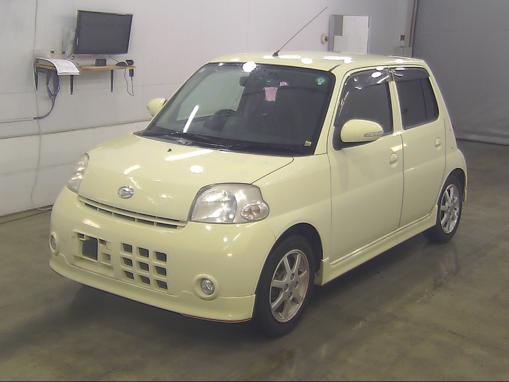 DAIHATSU ESSE