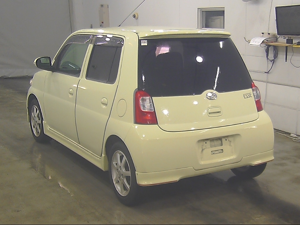 DAIHATSU ESSE