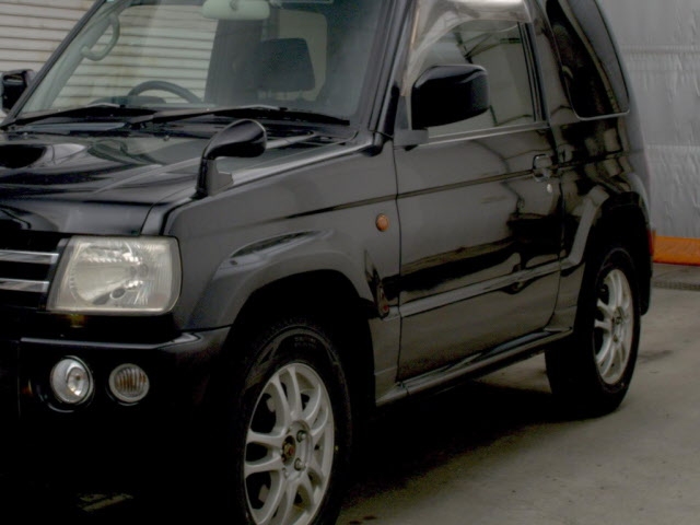 MITSUBISHI PAJERO MINI