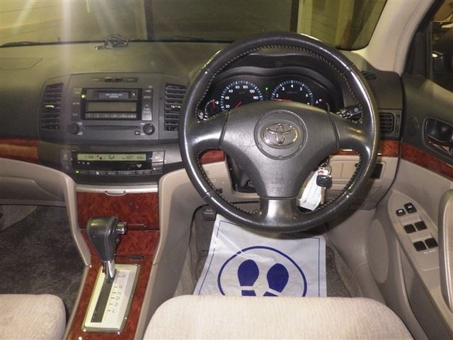 TOYOTA PREMIO