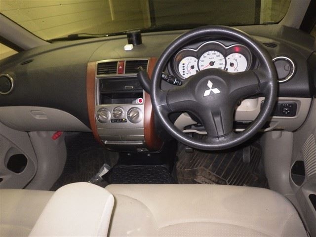 MITSUBISHI COLT PLUS