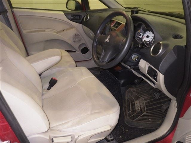 MITSUBISHI COLT PLUS