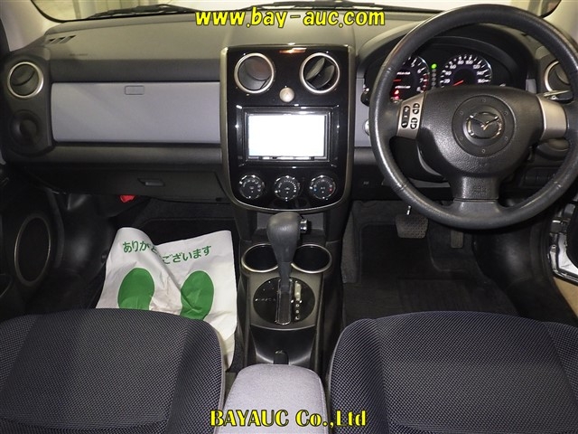 MAZDA VERISA