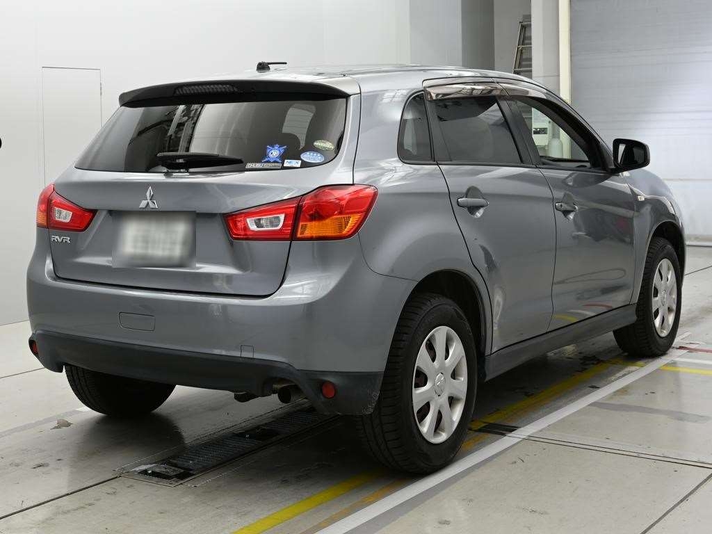 MITSUBISHI RVR