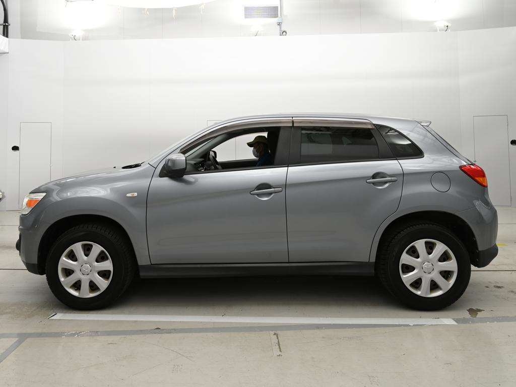 MITSUBISHI RVR