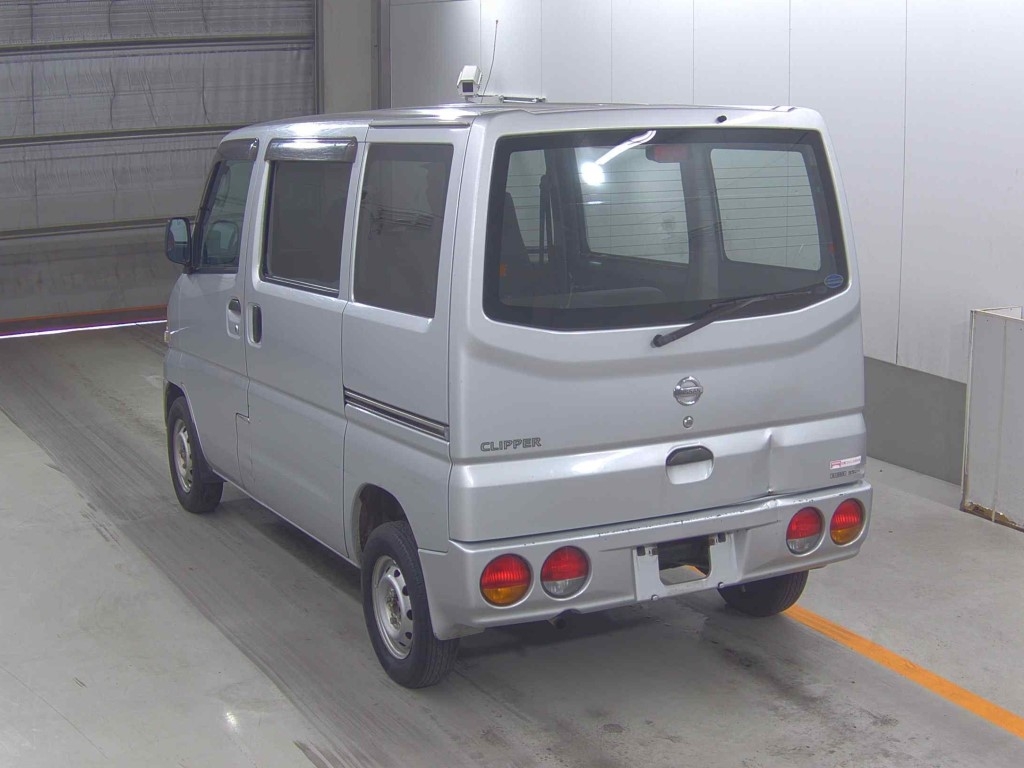 NISSAN CLIPPER