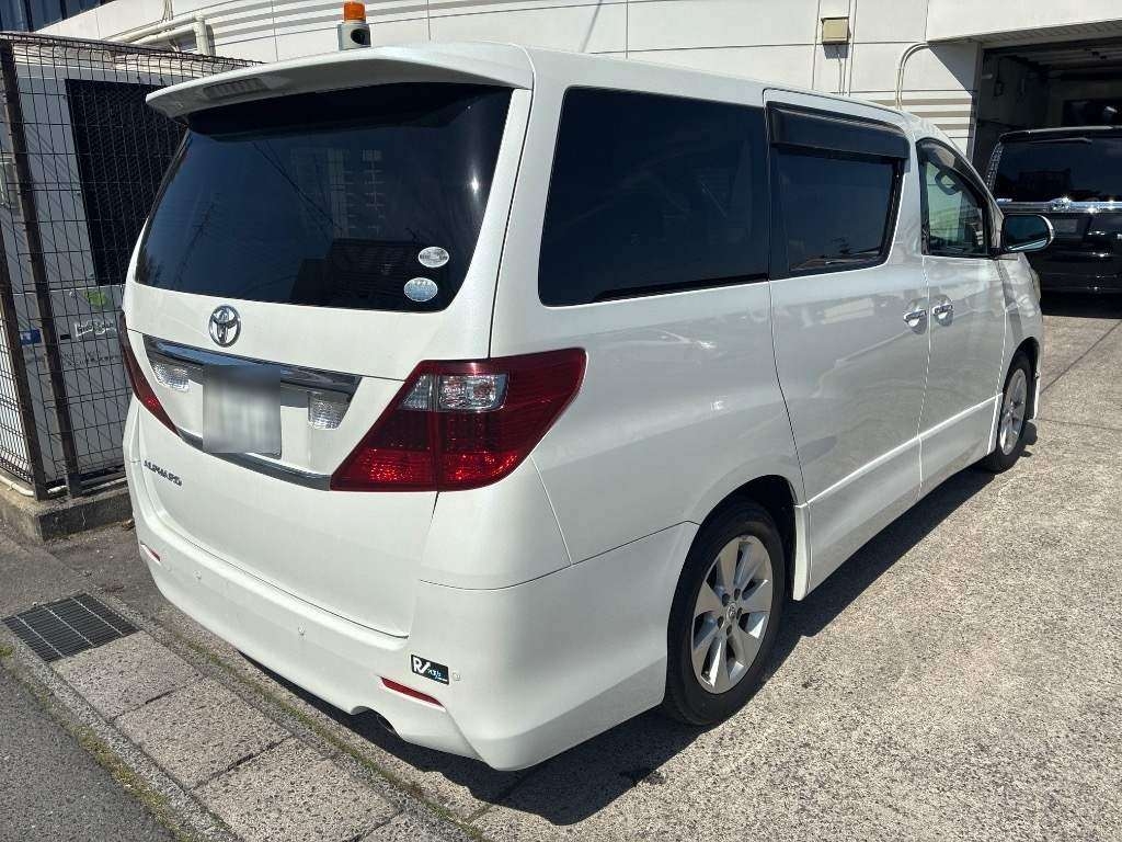TOYOTA ALPHARD