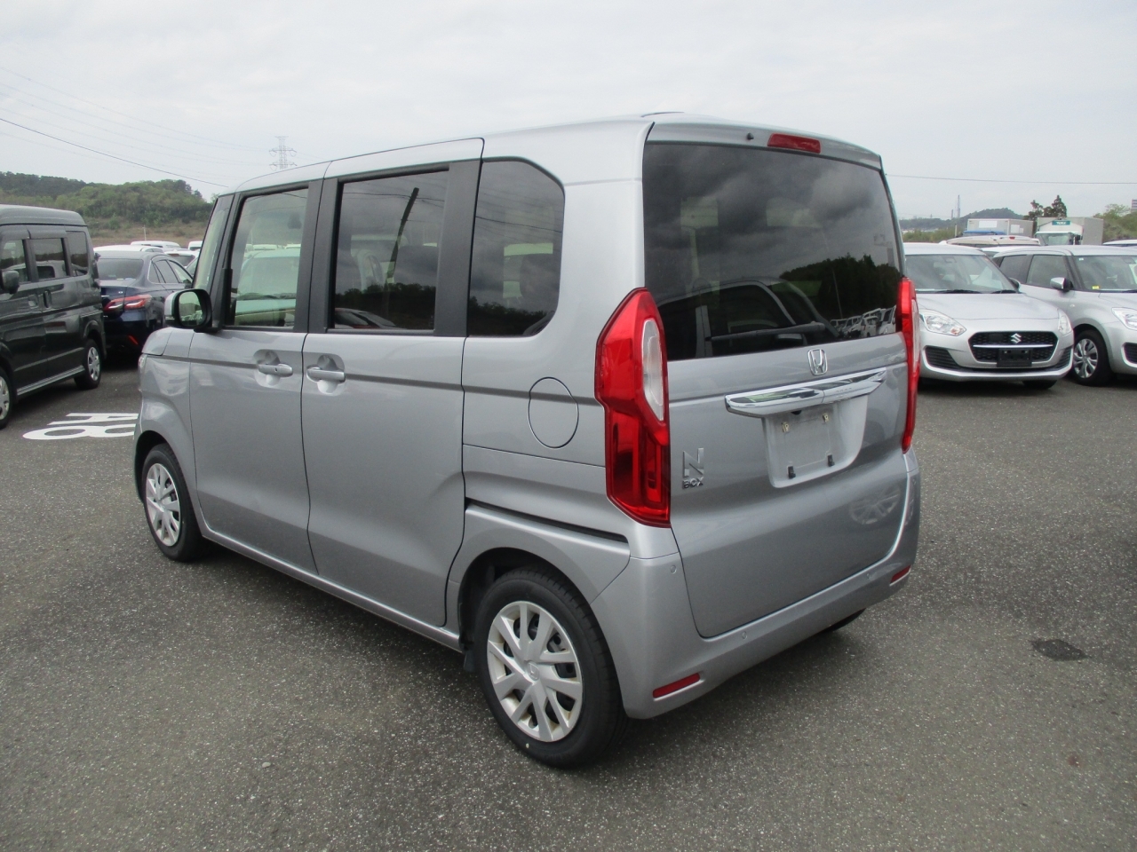 HONDA N-BOX