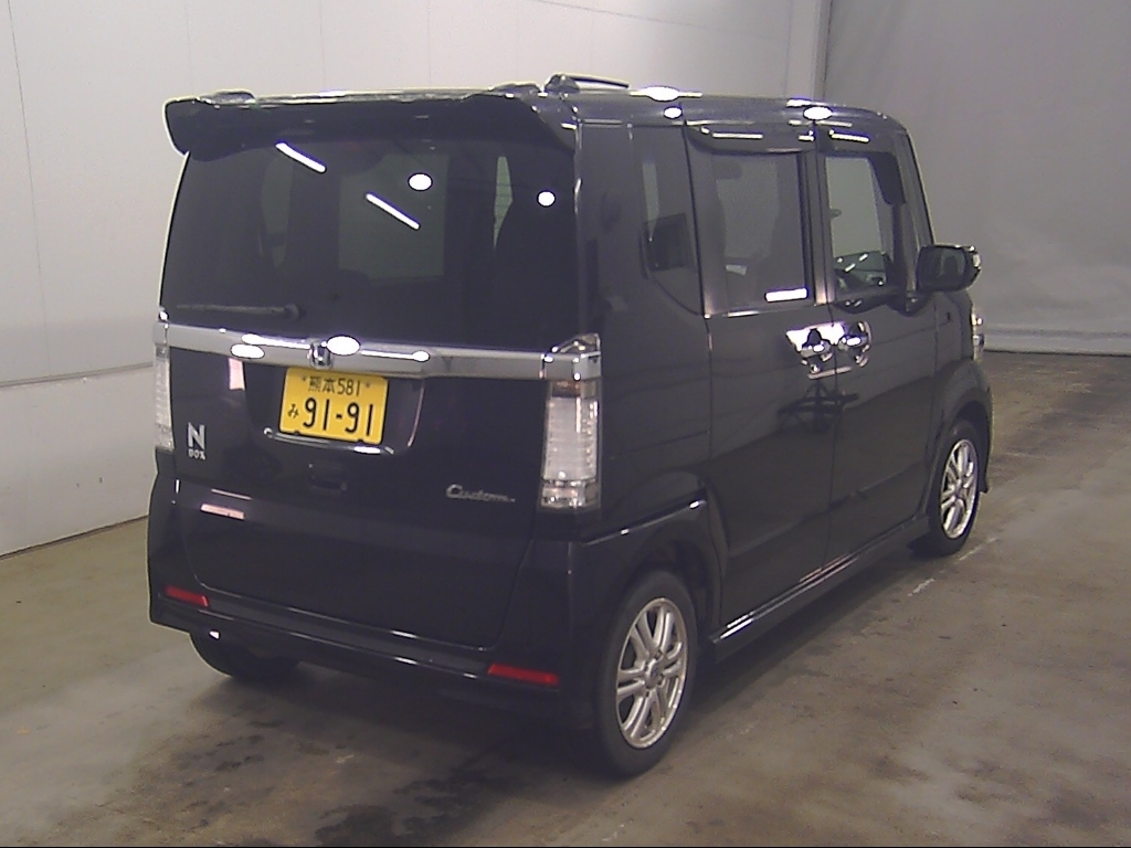 HONDA N-BOX