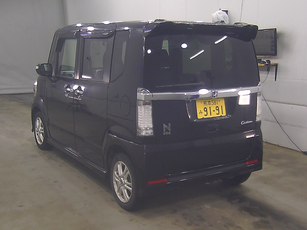 HONDA N-BOX