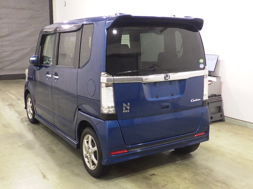 HONDA N-BOX