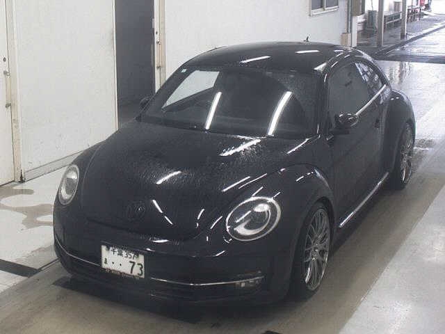 VOLKSWAGEN BEETLE