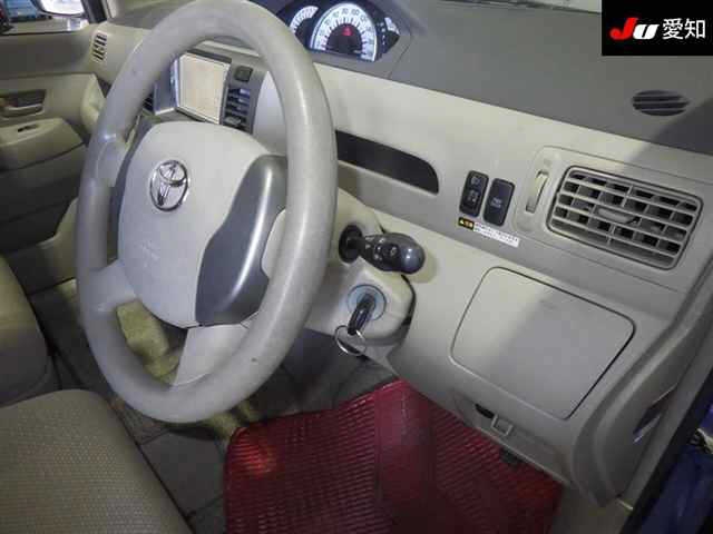 TOYOTA RAUM