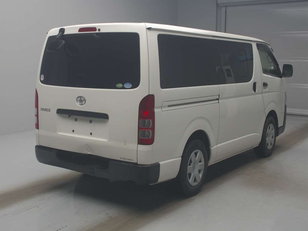 TOYOTA REGIUS ACE