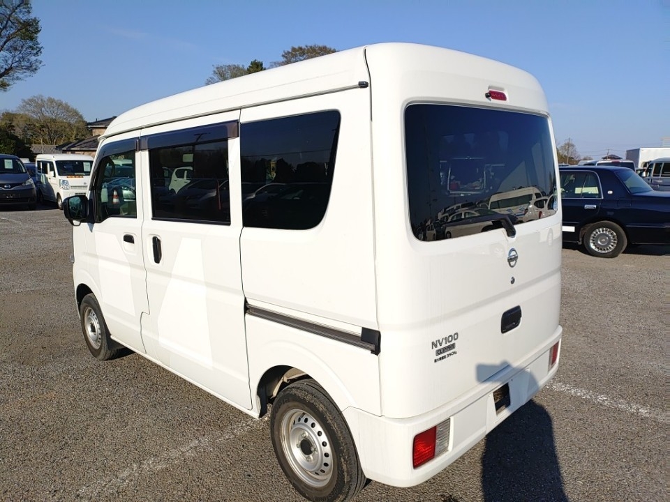 NISSAN NV100 CLIPPER