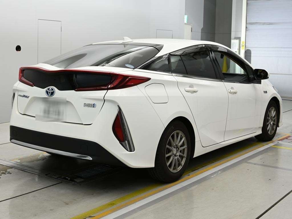 TOYOTA PRIUS PHV