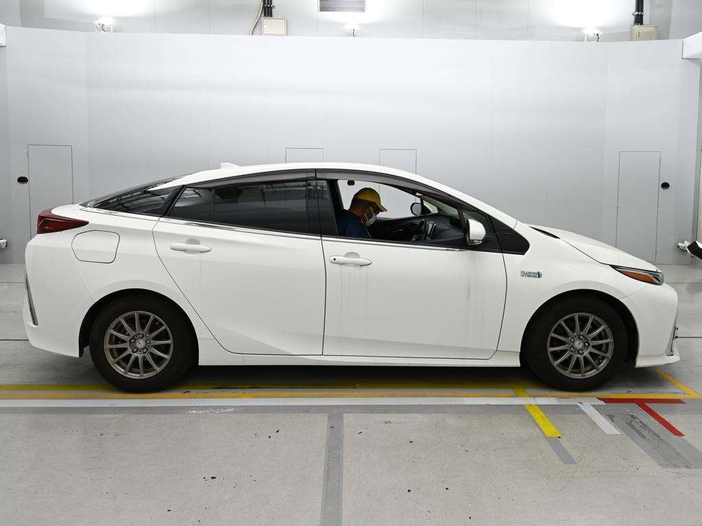 TOYOTA PRIUS PHV