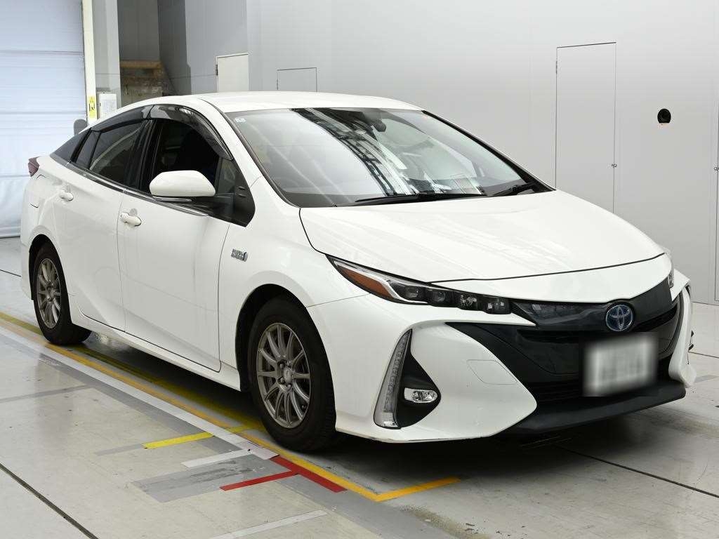 TOYOTA PRIUS PHV