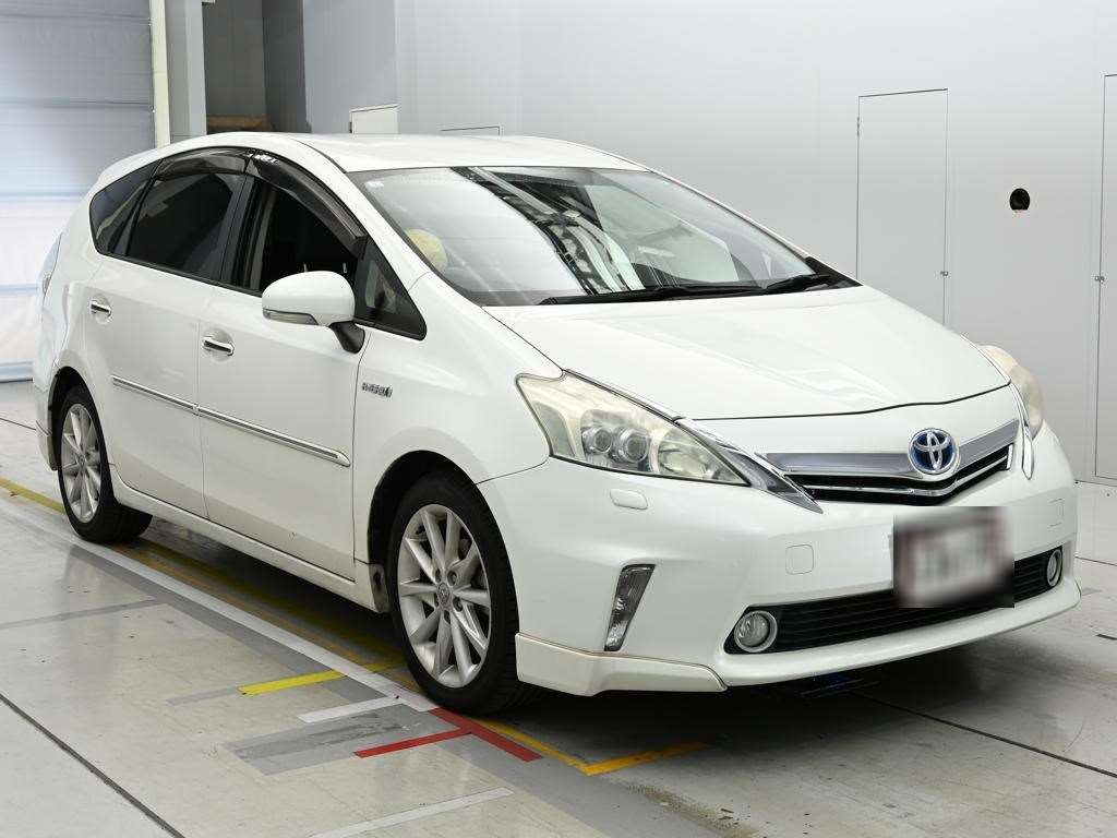TOYOTA PRIUS ALPHA