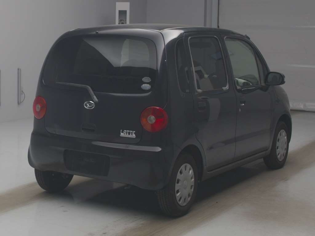 DAIHATSU MOVE LATTE