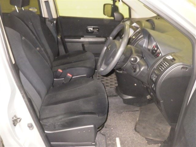NISSAN LAFESTA