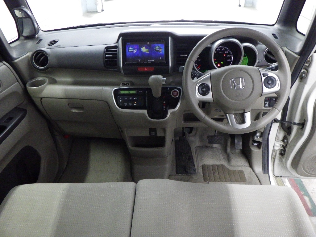 HONDA N-BOX