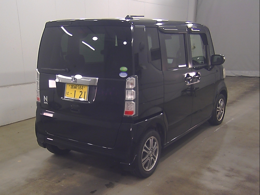 HONDA N-BOX