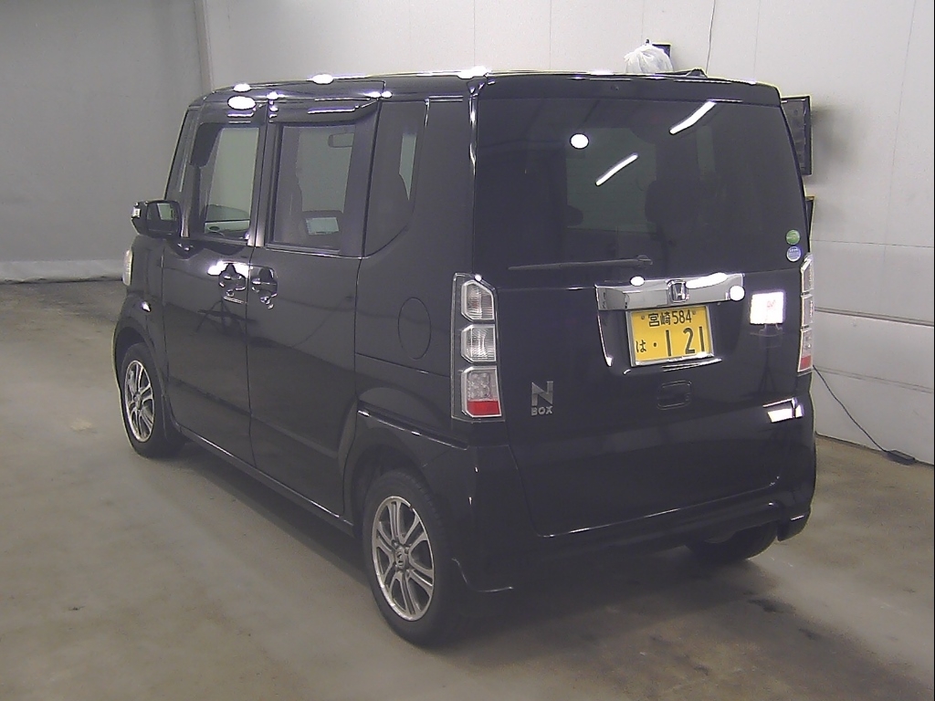 HONDA N-BOX
