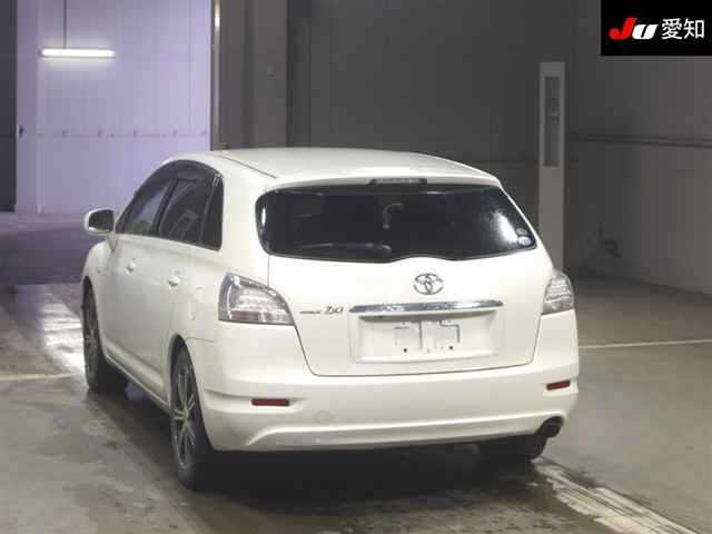 TOYOTA MARK X ZIO