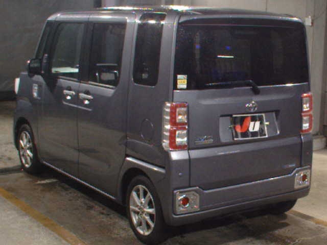 TOYOTA PIXIS MEGA
